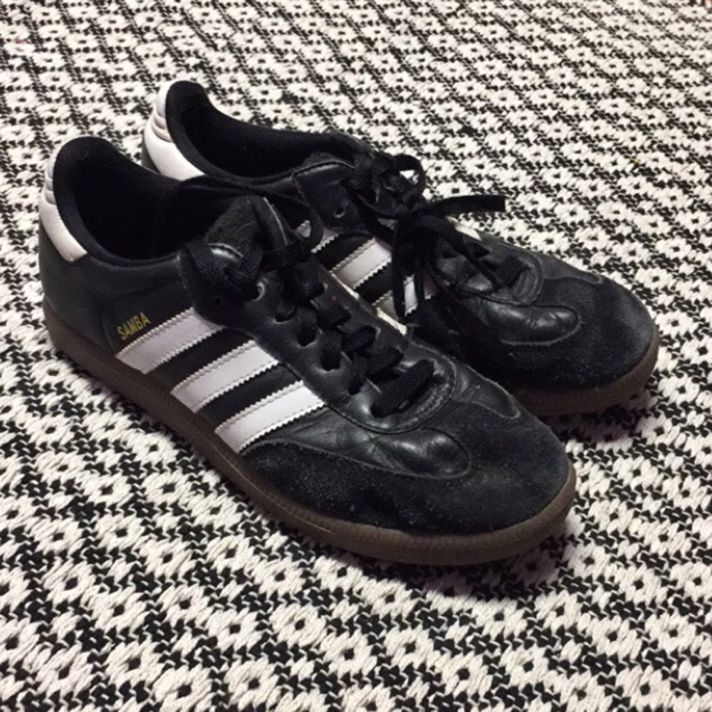 📍ADIDAS SAMBAS📍